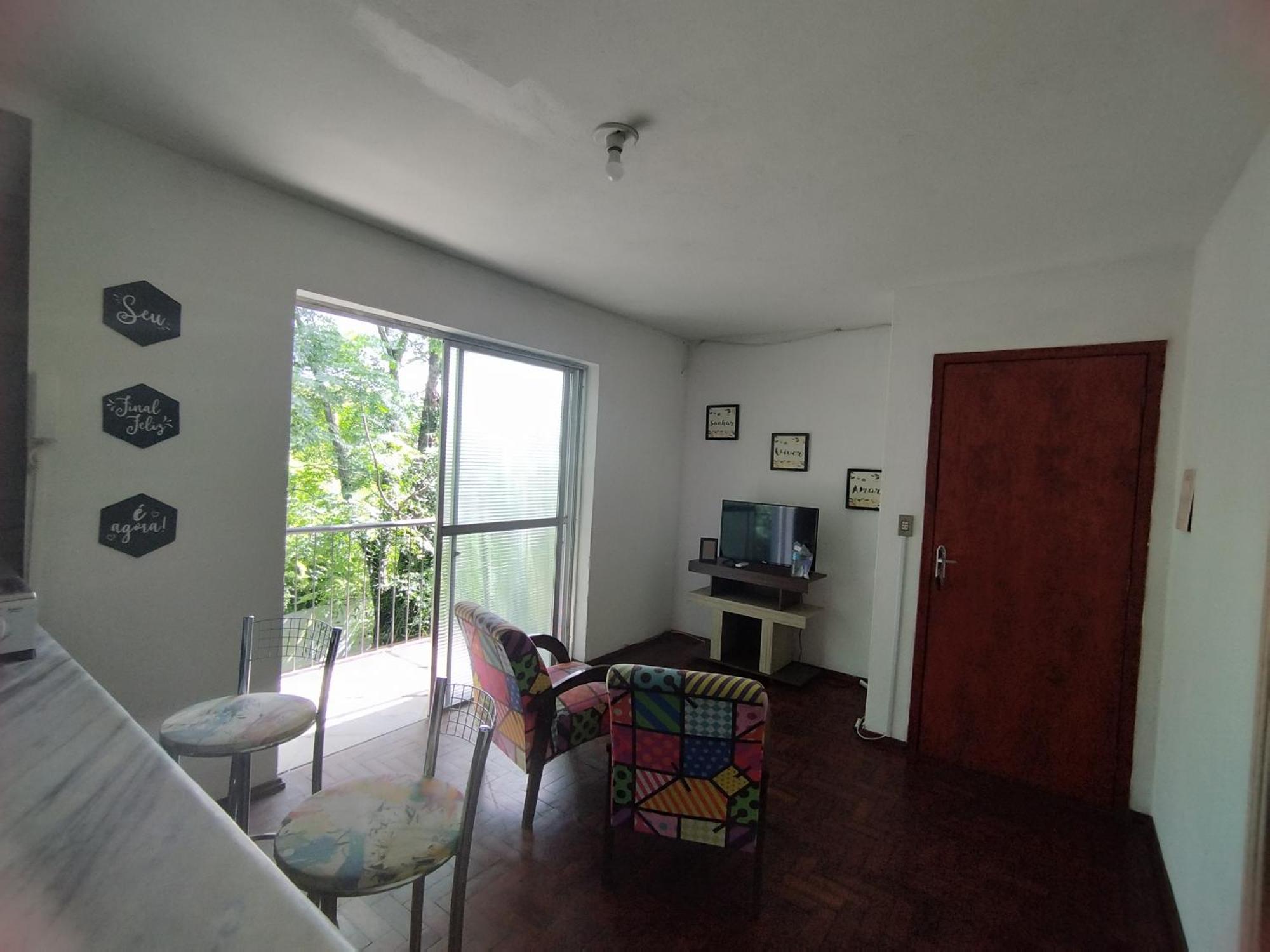 Apartment Apart. Vitrine